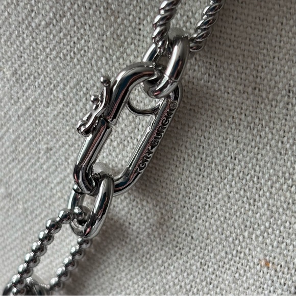 Tory Burch Roxanne Silver Logo Chain Necklace - Picture 5 of 6